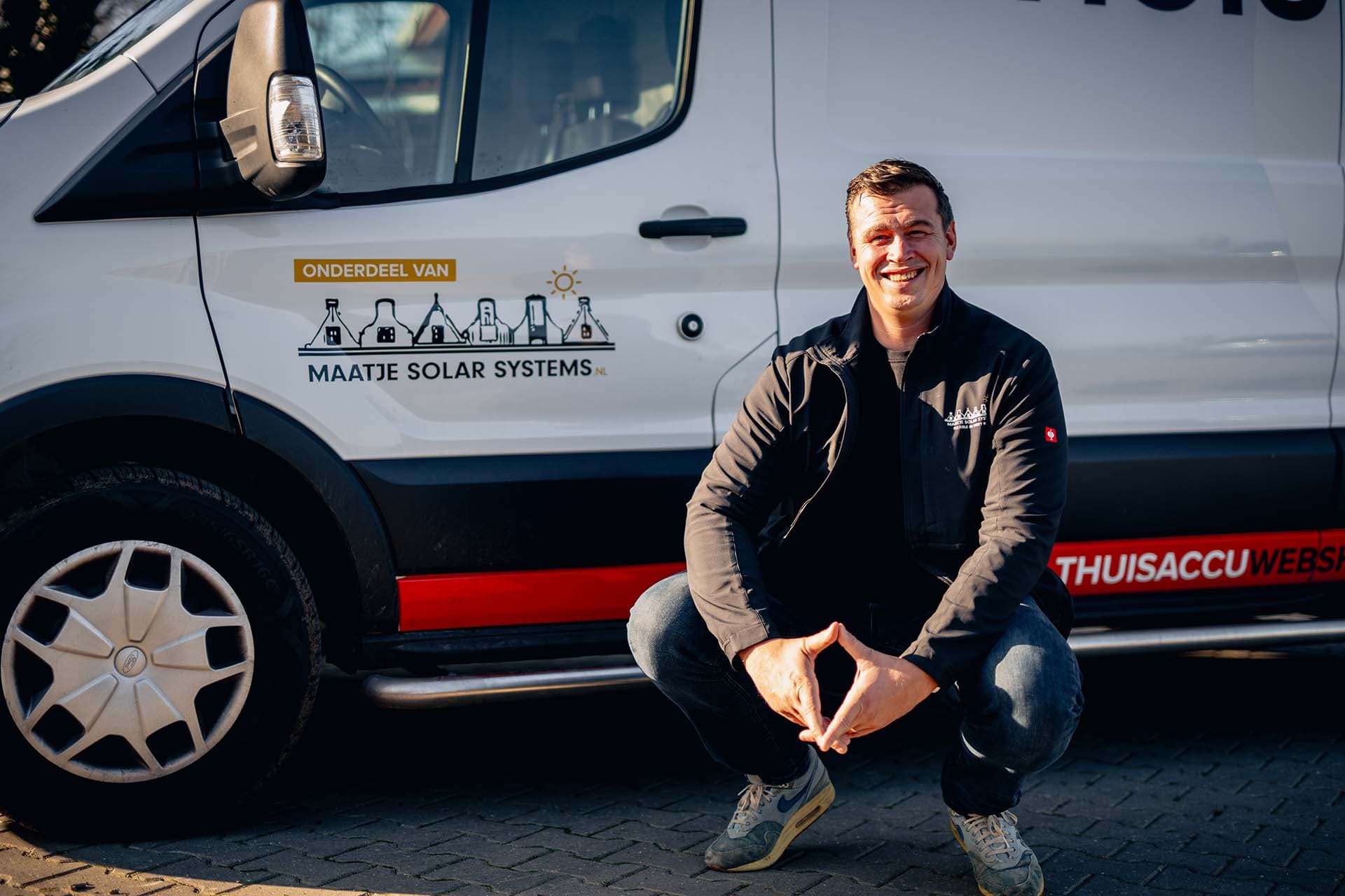 Maatje Solar Systems, installateur uit Westzaan, bij de bedrijfsbus
